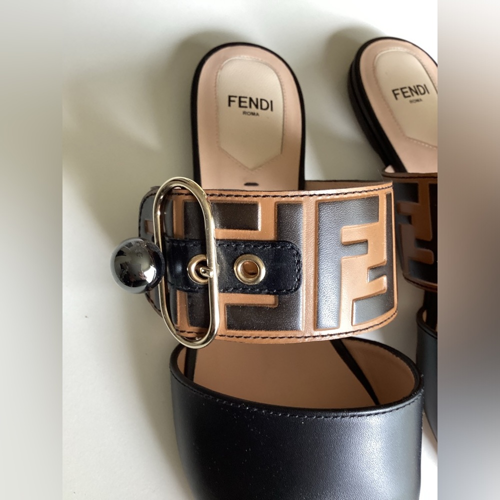 Fendi Black/Brown Zucca Leather Pointed Toe Flat Mule - Picture 9 of 12